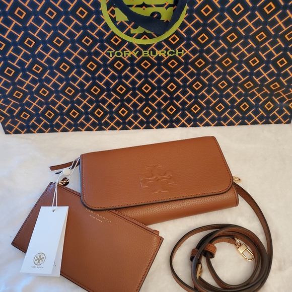 Tory Burch Handbags - BRAND NEW! TORY BURCH THEA Crossbody Clutch shoulder bag